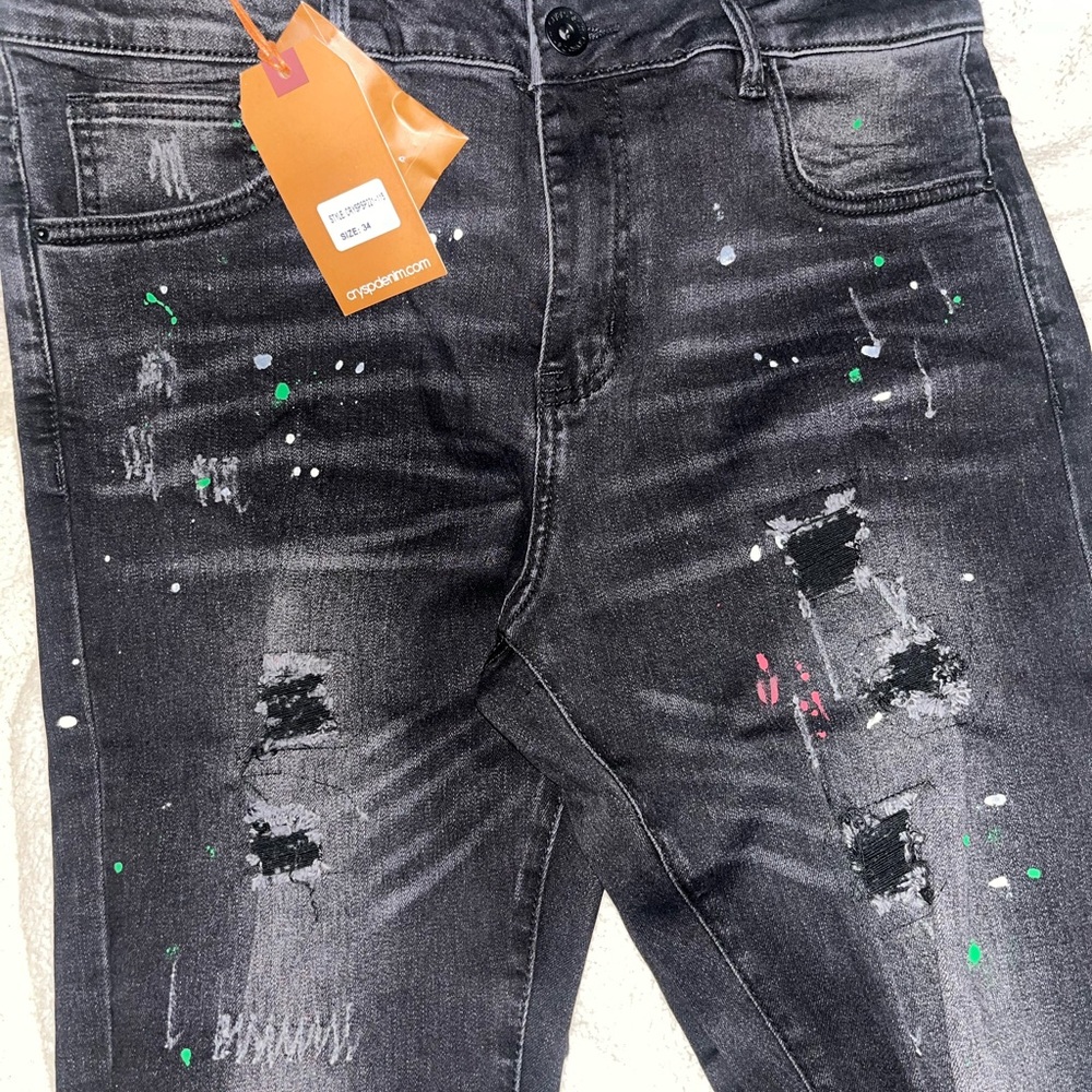 Men's Black Distressed Jeans crysp denim